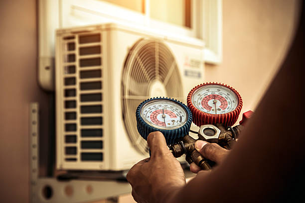 Professional Hvac Installation technician working in Johnson, AR